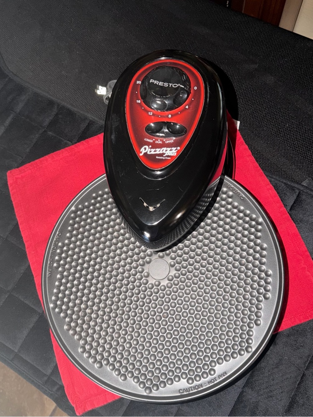 Presto Pizzazz Plus Pizza Maker - Black and Red